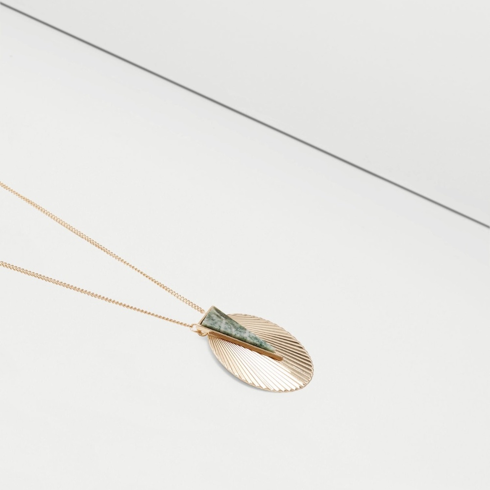 NEW Mango Stone Pendant Necklace - Picture 3 of 4